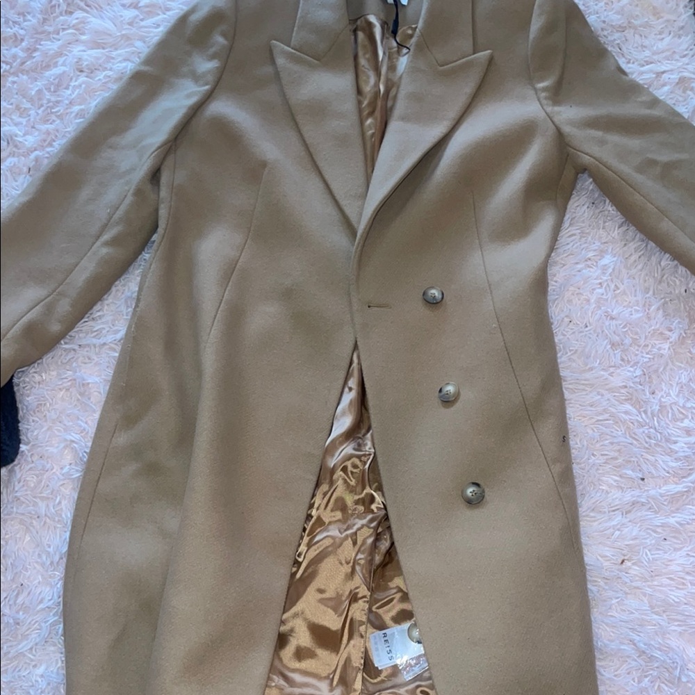 Elegant Tan Double-Breasted Women's Coat